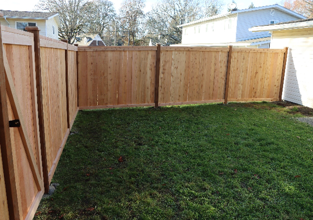 Ravensdale Installing Wood Fence