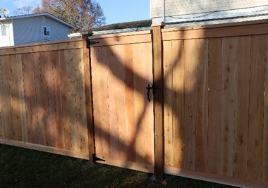 Issaquah Wood Fence Installation